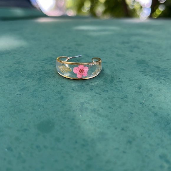 Handmade Gold Resin Hoop Earrings with Dried Pink Flowers - Picture 3 of 16